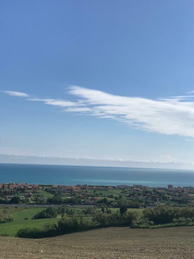 Bed and Breakfast Il Lauro San Costanzo Exterior foto