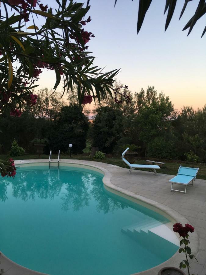 Bed and Breakfast Il Lauro San Costanzo Exterior foto