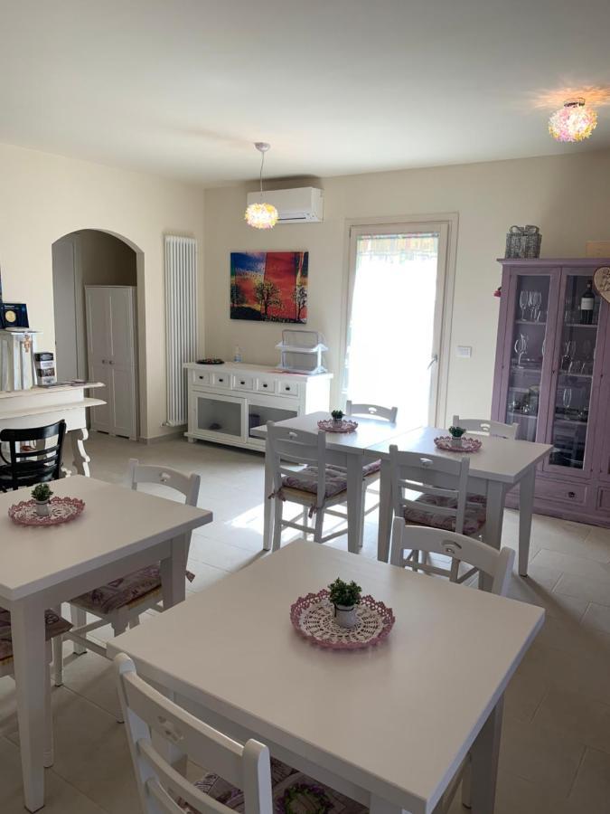 Bed and Breakfast Il Lauro San Costanzo Exterior foto